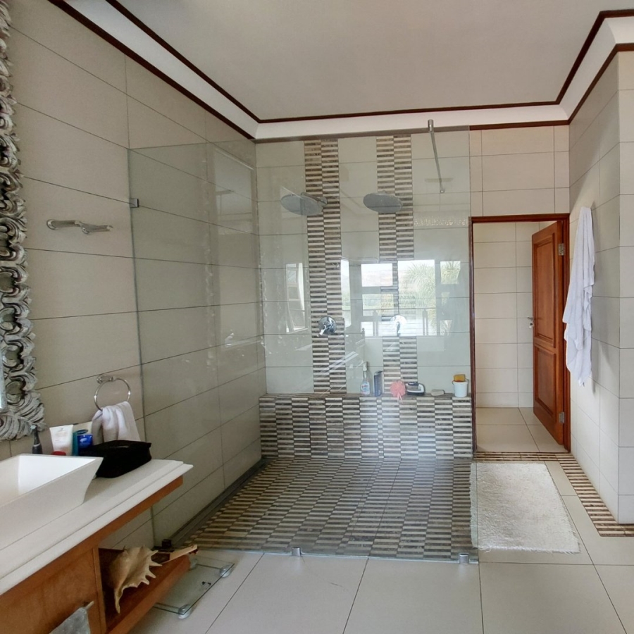 6 Bedroom Property for Sale in Birdwood Estate North West